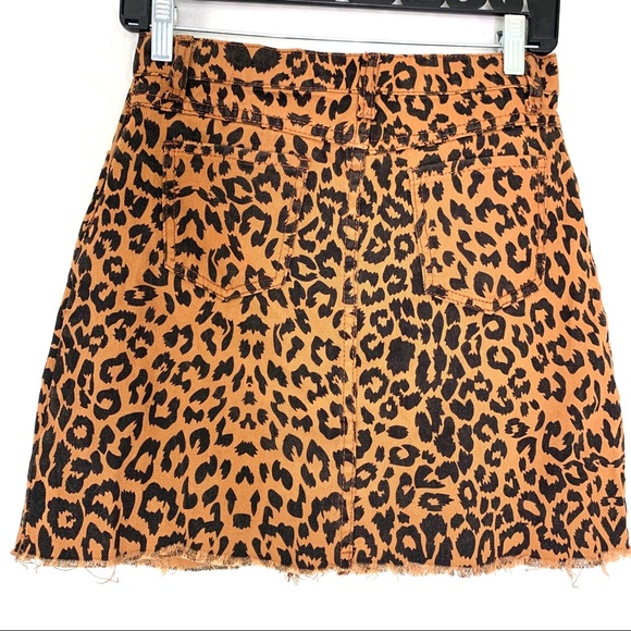 SHEIN cheetah print denim mini skirt size s - Picture 5 of 8